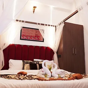 Mangalmay Kashi Near Kashi Vishwanath Nd Ganga Ghat Guest house Varanasi