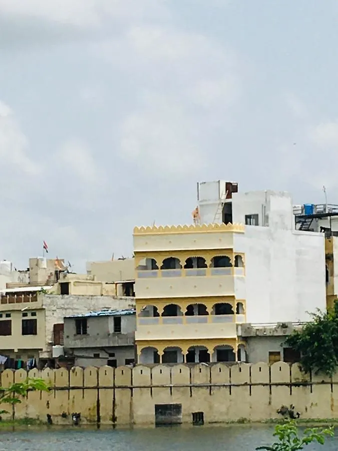 Haveli Balavh With Lake Facing Balcony Hotel Udaipur 3*,