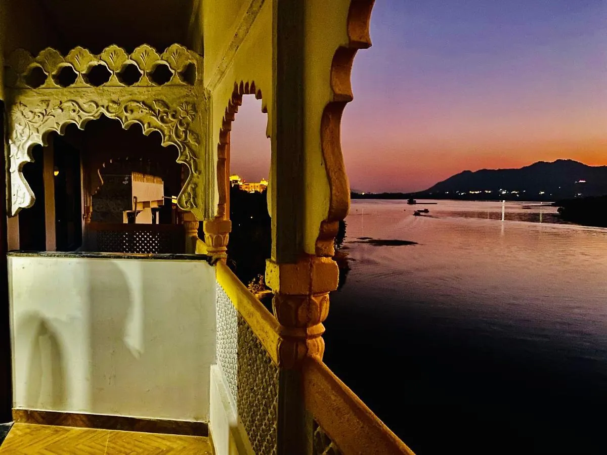 Haveli Balavh With Lake Facing Balcony Hotel Udaipur India