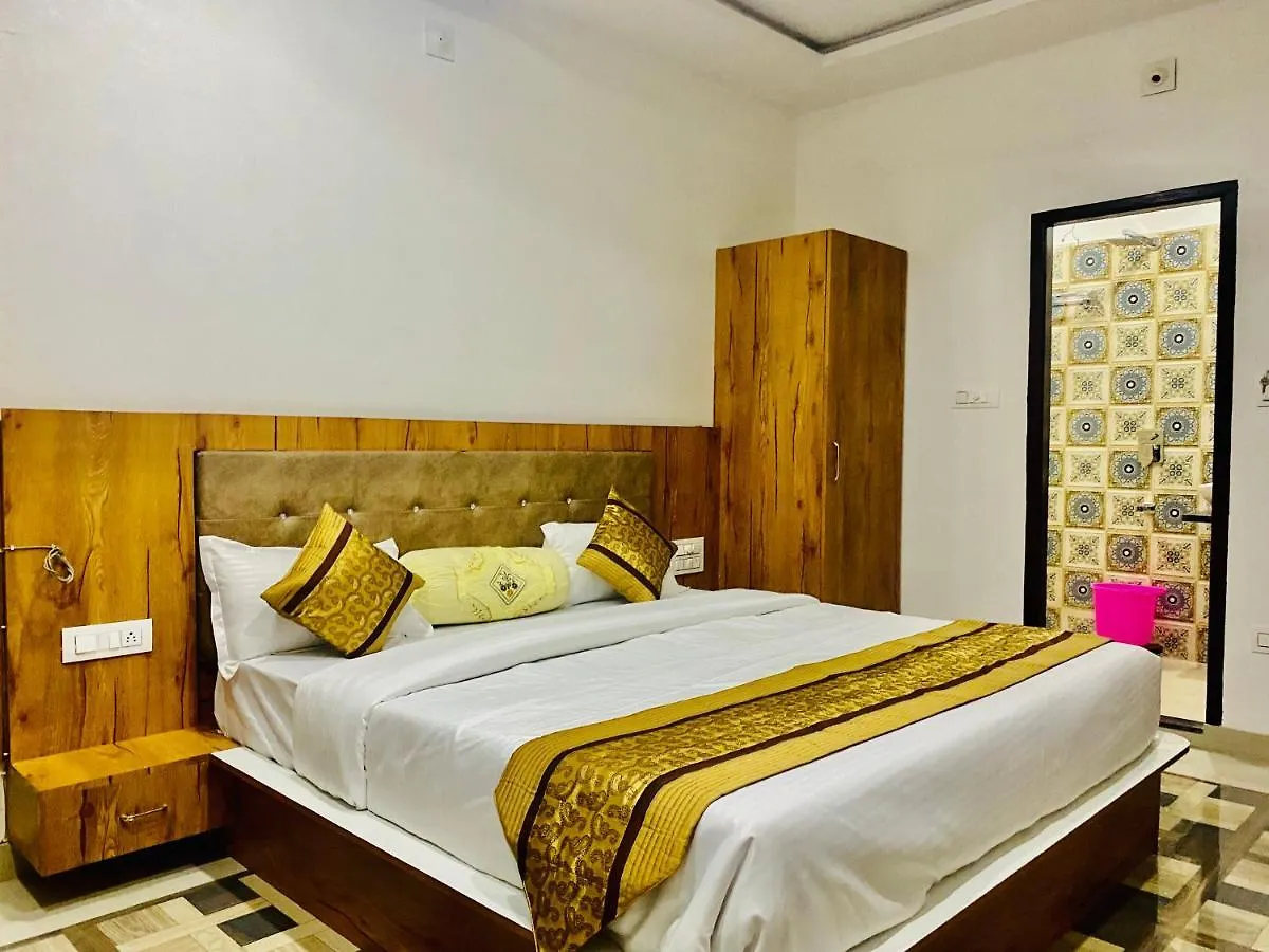 Haveli Balavh With Lake Facing Balcony Hotel Udaipur